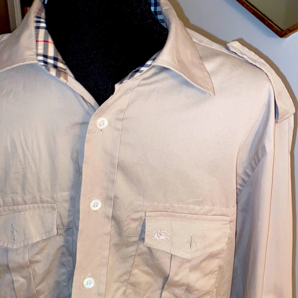 Men’s Burberry tan button down